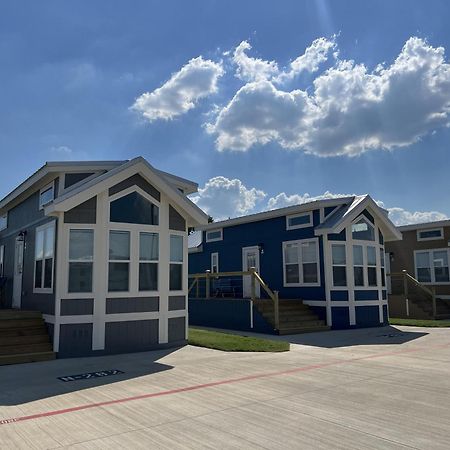 Jetstream Rv Resort At Waller Exterior photo