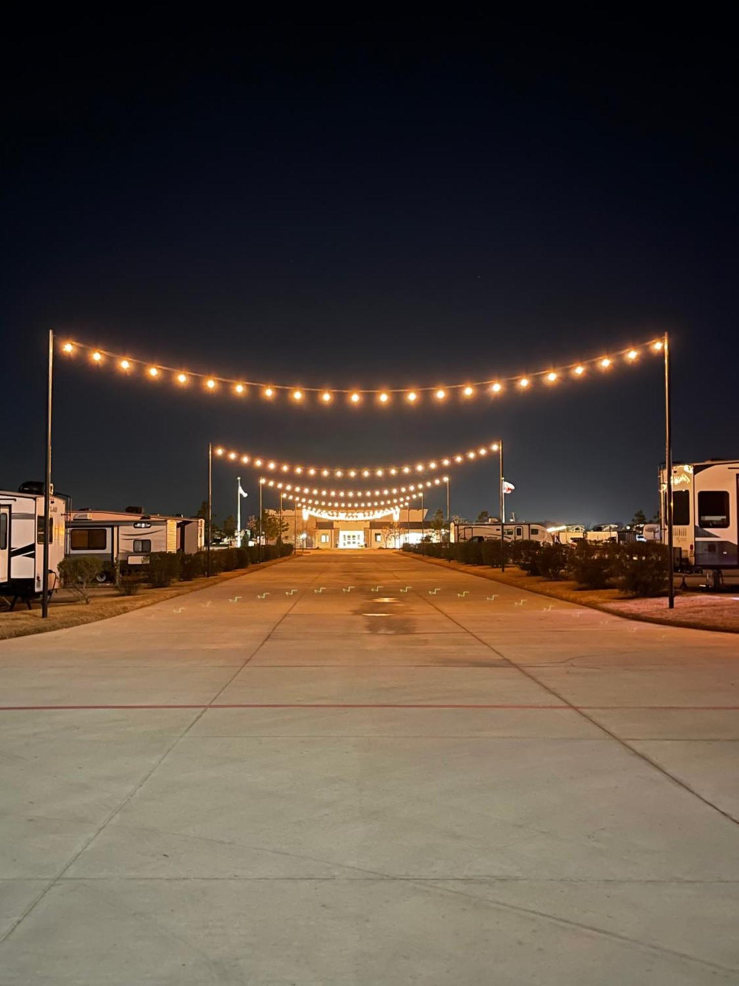 Jetstream Rv Resort At Waller Exterior photo
